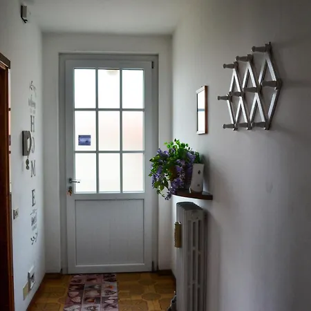 L'ulivo 5 Chilometri Da Varenna Vista In Via Privata * Lierna