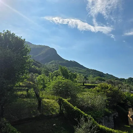 L'ulivo 5 Chilometri Da Varenna Vista In Via Privata * Lierna